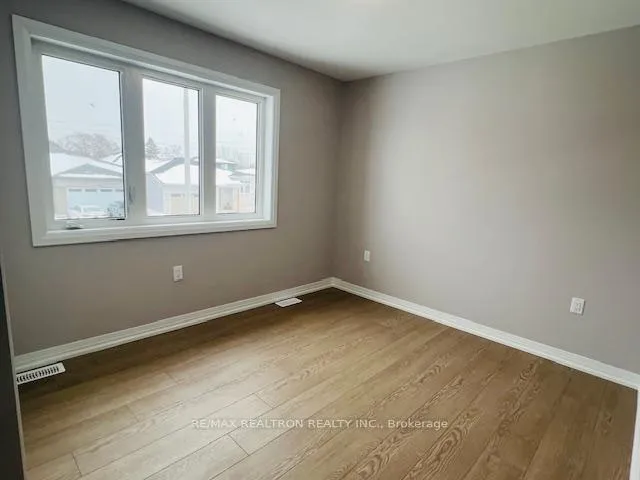 Photo 6 of 43 Summit Crescent, Belleville, Belleville Ward — HOMEH