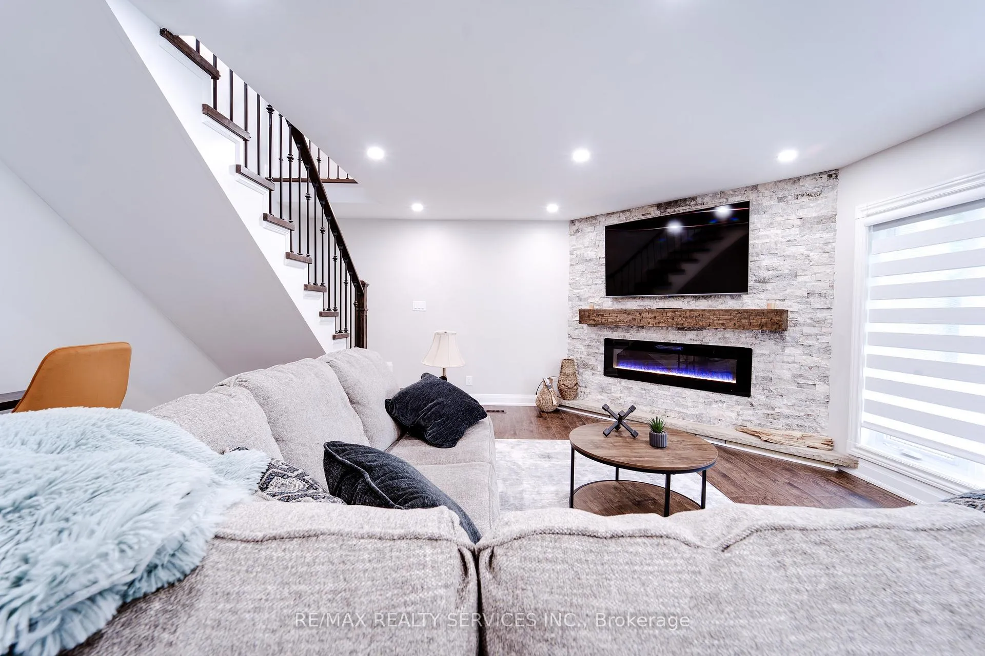 Photo 5 of 885 Glen Cedar Drive, Selwyn — HOMEH
