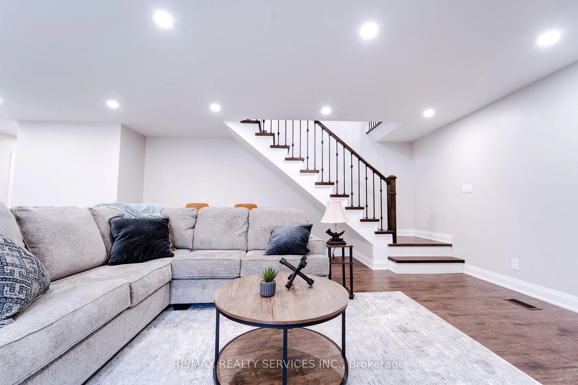 Photo 7 of 885 Glen Cedar Drive, Selwyn — HOMEH