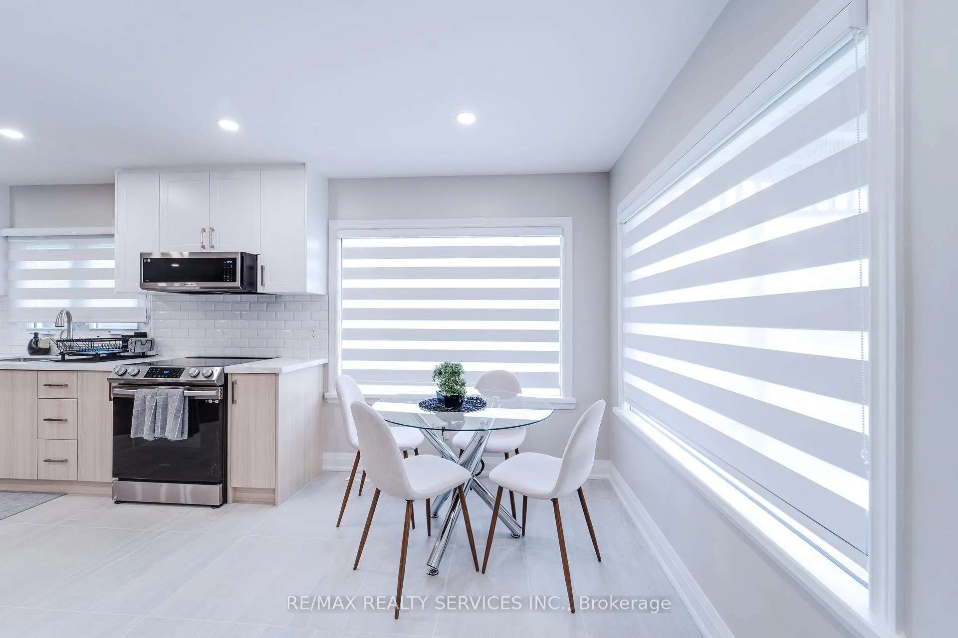 Photo 9 of 885 Glen Cedar Drive, Selwyn — HOMEH