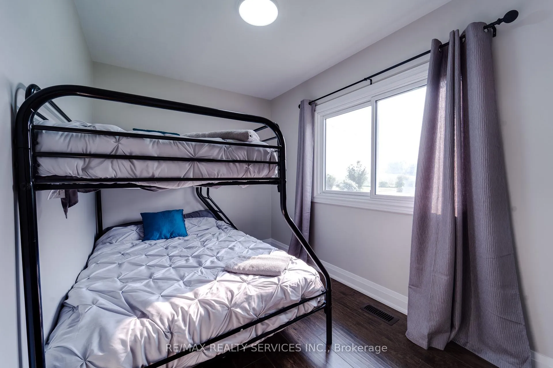 Photo 15 of 885 Glen Cedar Drive, Selwyn — HOMEH