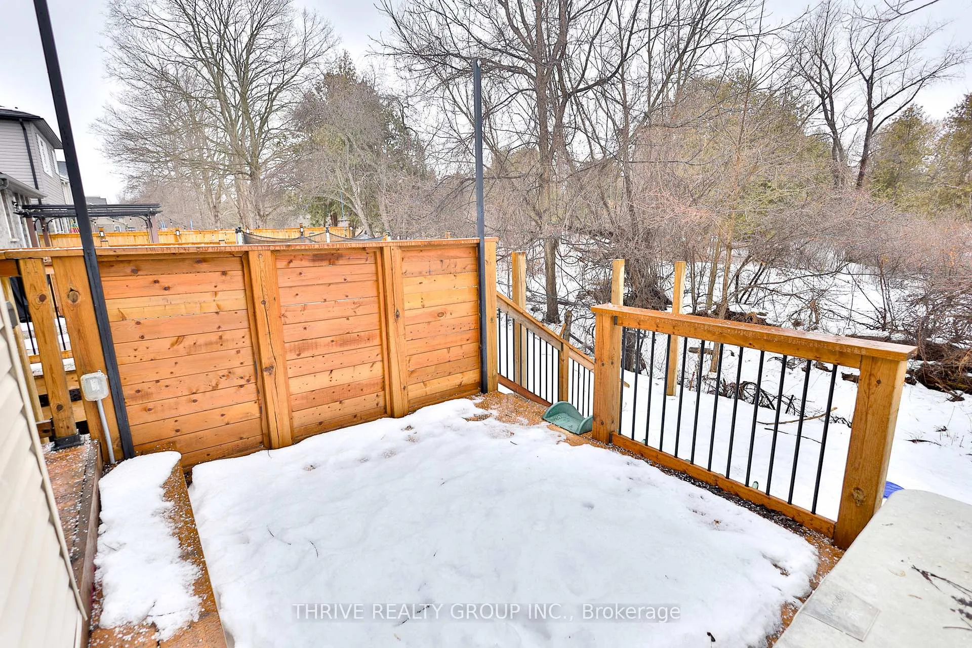 Photo 18 of Unit UPPER UNIT, 2059 Cedarpark Drive, London, North D — HOMEH