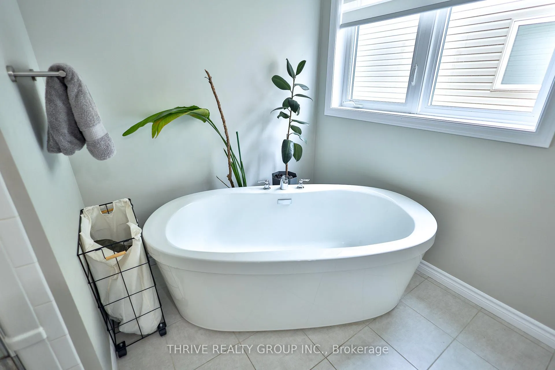 Photo 30 of Unit UPPER UNIT, 2059 Cedarpark Drive, London, North D — HOMEH
