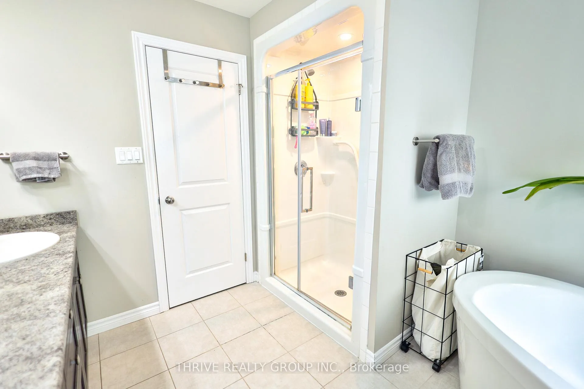 Photo 31 of Unit UPPER UNIT, 2059 Cedarpark Drive, London, North D — HOMEH