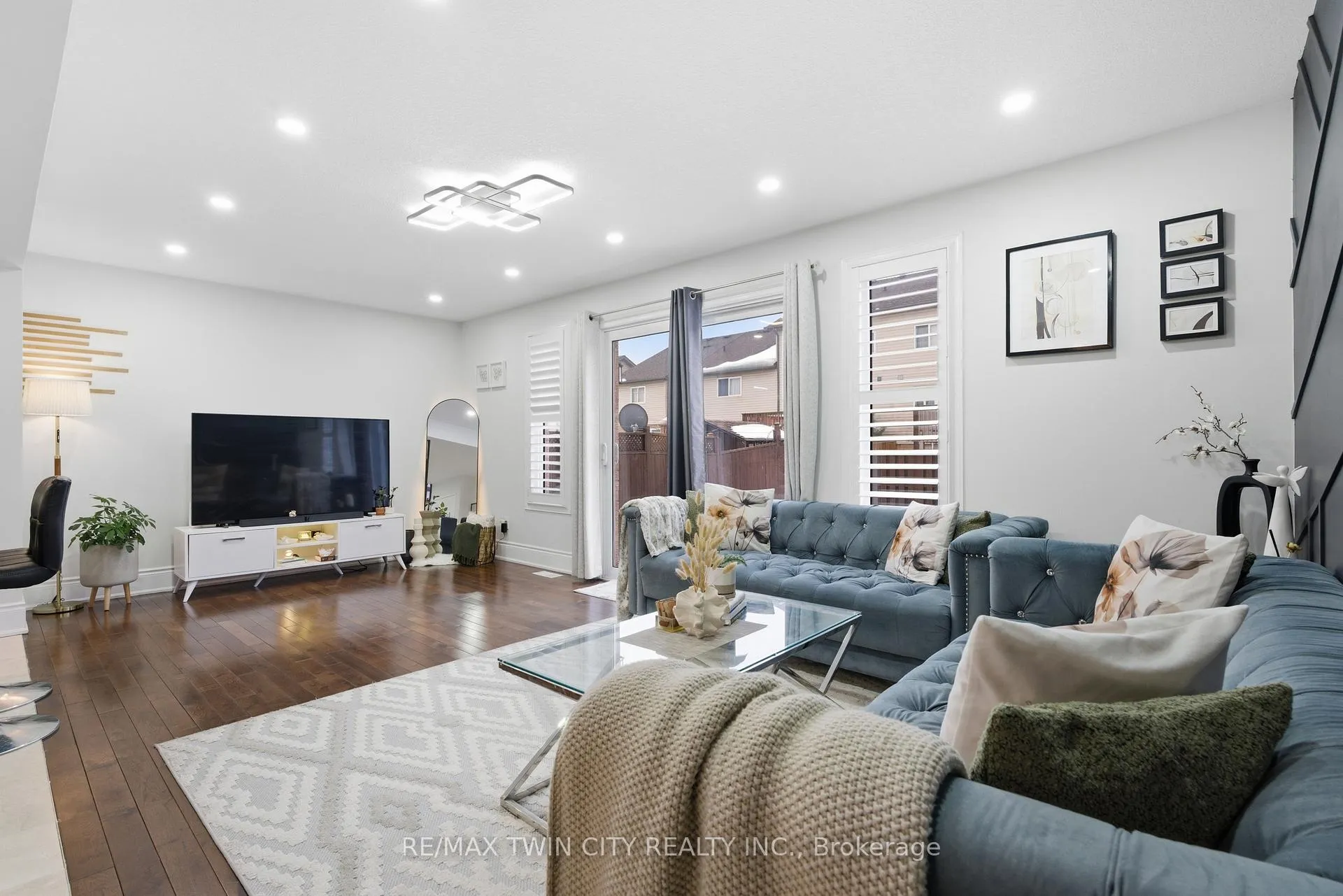 Photo 16 of 67 Bridlewreath Street, Kitchener — HOMEH
