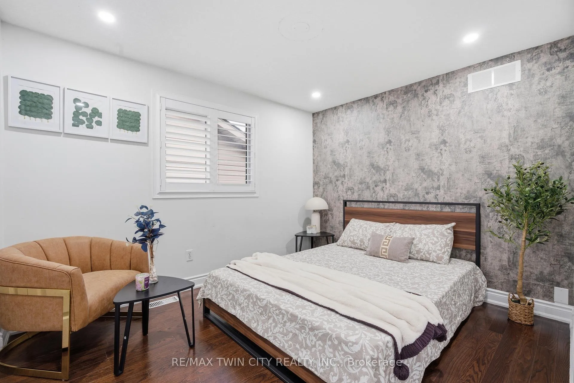 Photo 24 of 67 Bridlewreath Street, Kitchener — HOMEH
