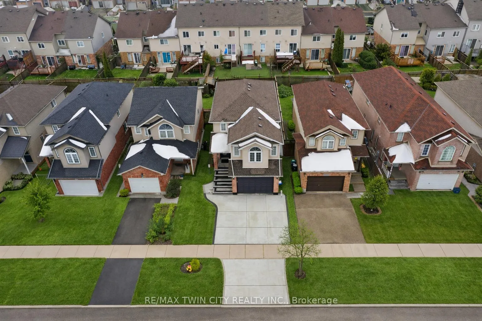 Photo 43 of 67 Bridlewreath Street, Kitchener — HOMEH