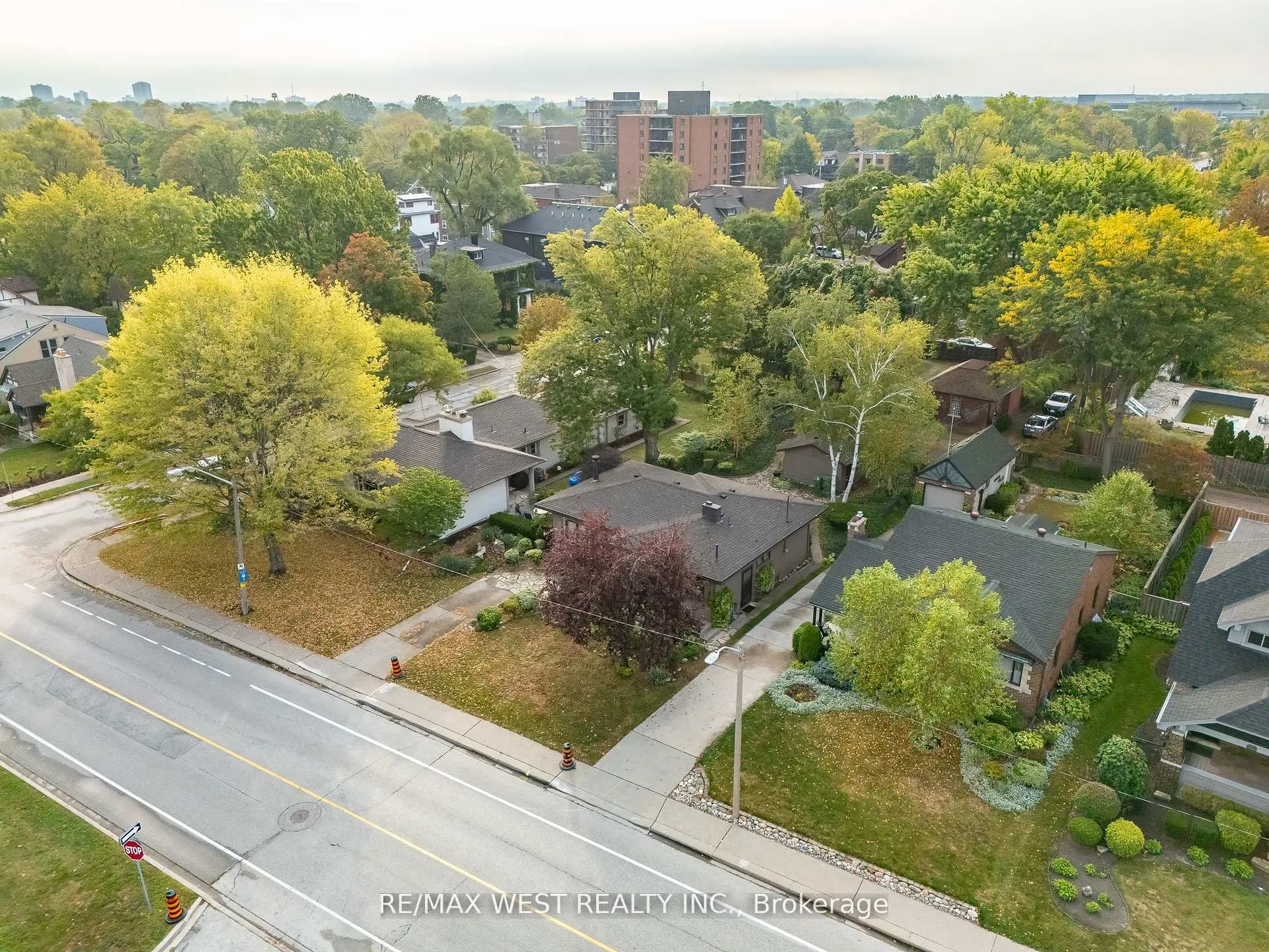 Photo 2 of 2437 Riverside Drive W, Windsor — HOMEH