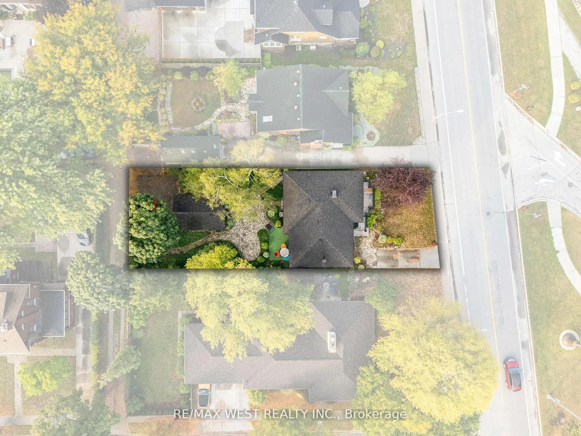 Photo 5 of 2437 Riverside Drive W, Windsor — HOMEH