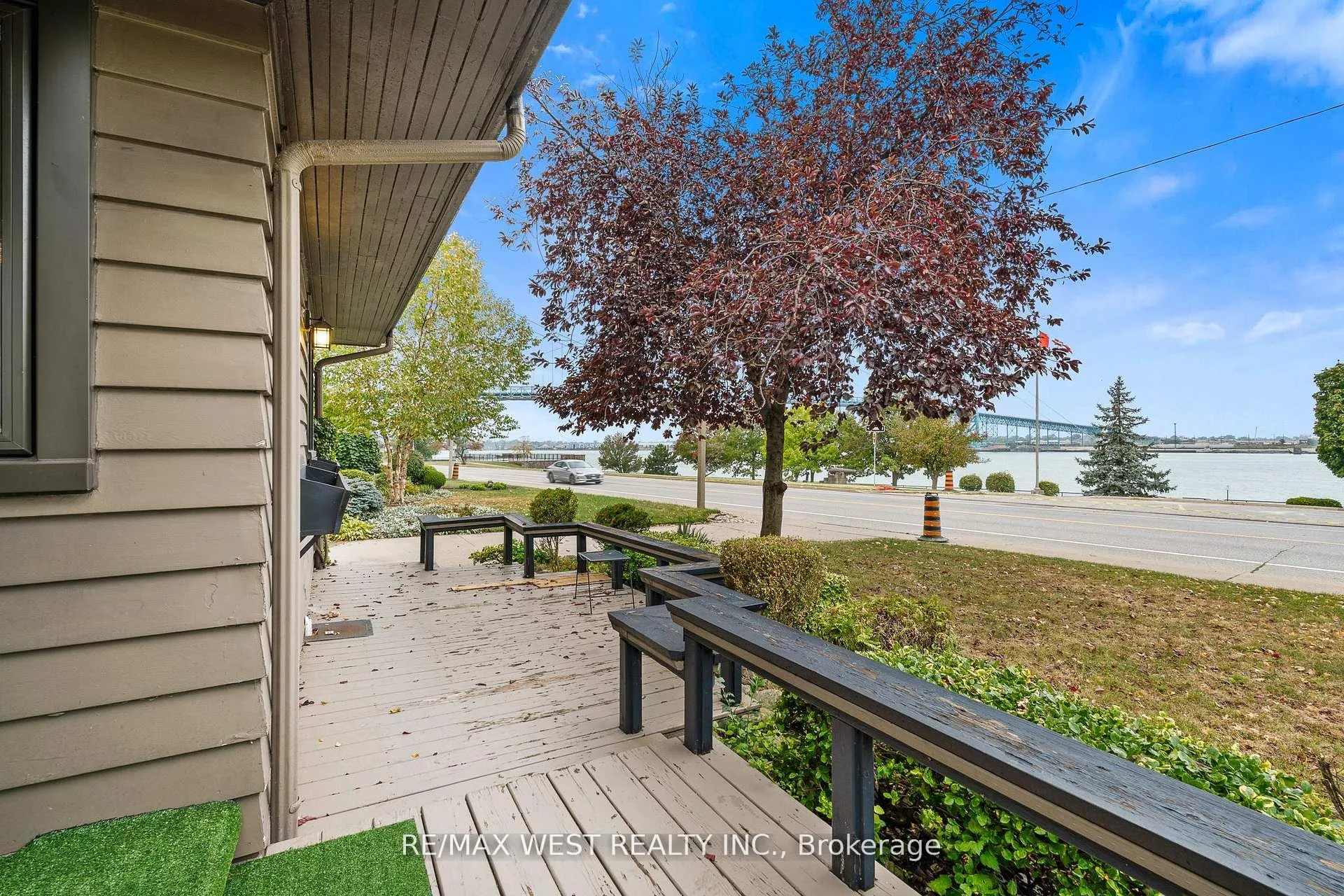 Photo 21 of 2437 Riverside Drive W, Windsor — HOMEH