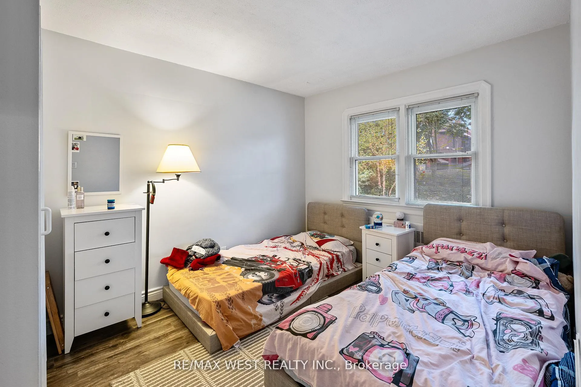 Photo 37 of 2437 Riverside Drive W, Windsor — HOMEH