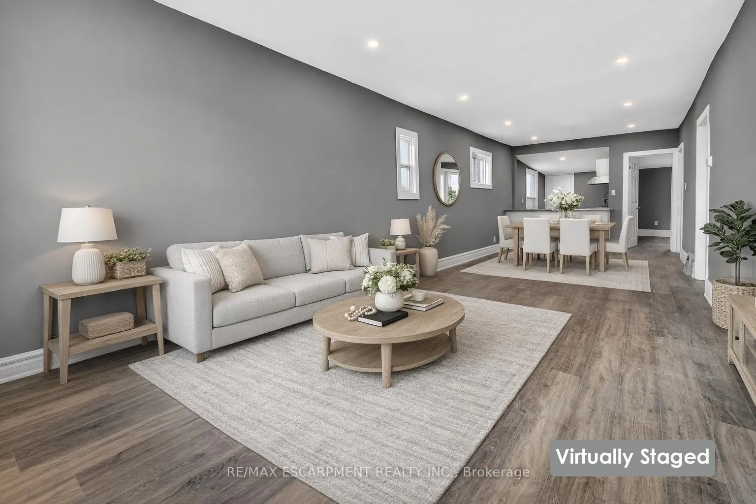 Photo 4 of 49 Allan Avenue, Hamilton, Homeside — HOMEH