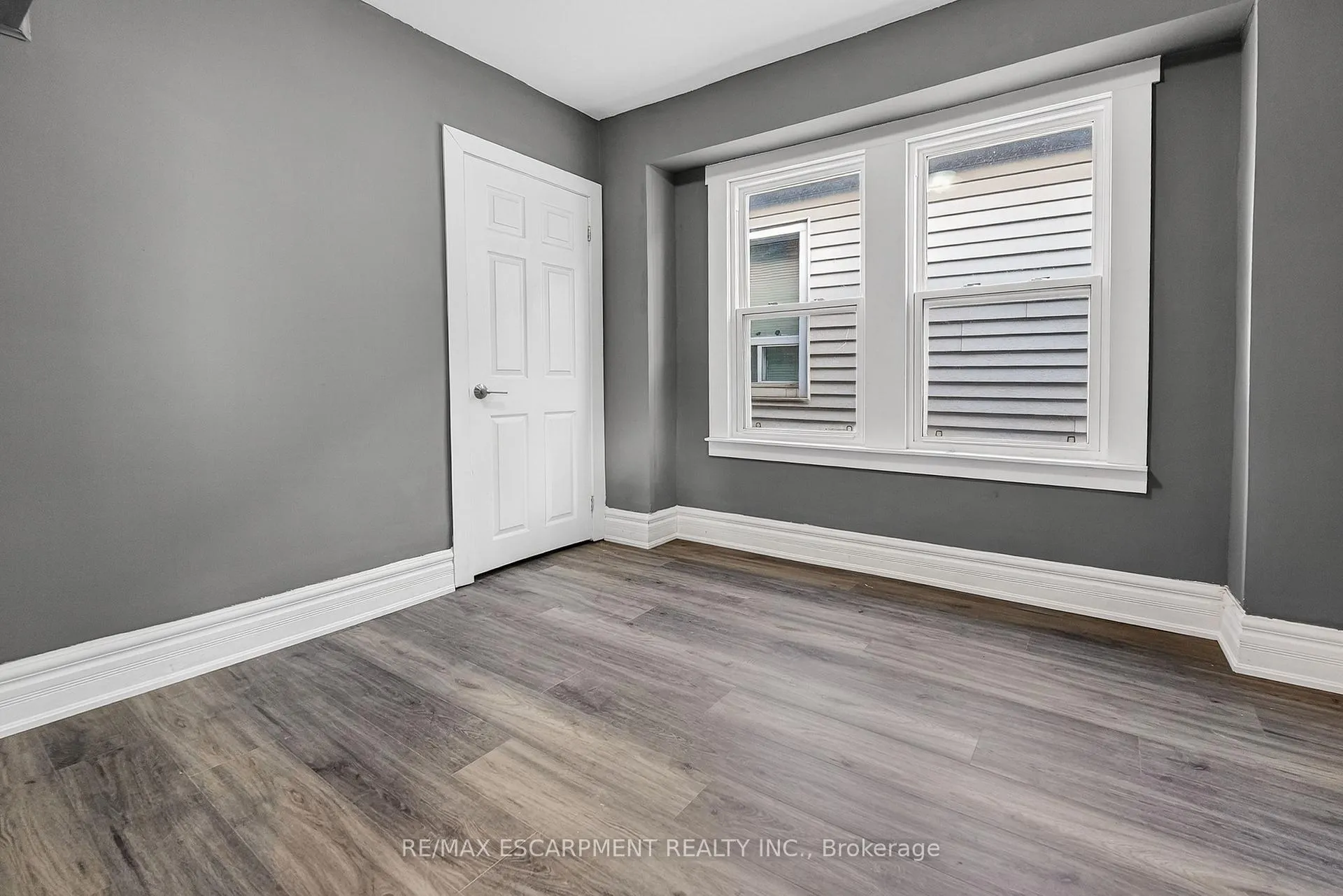 Photo 17 of 49 Allan Avenue, Hamilton, Homeside — HOMEH