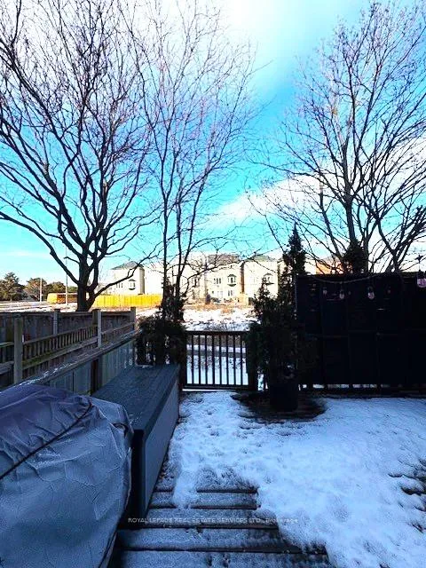 Photo 11 of Unit 4, 5090 Fairview Street, Burlington, Appleby — HOMEH