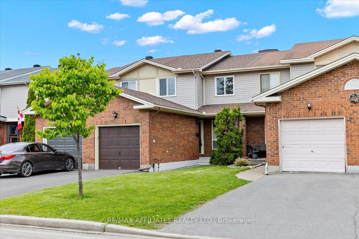 Photo 2 of 51 Newport Crescent, Ottawa, Hunt Club Park/Greenboro — HOMEH
