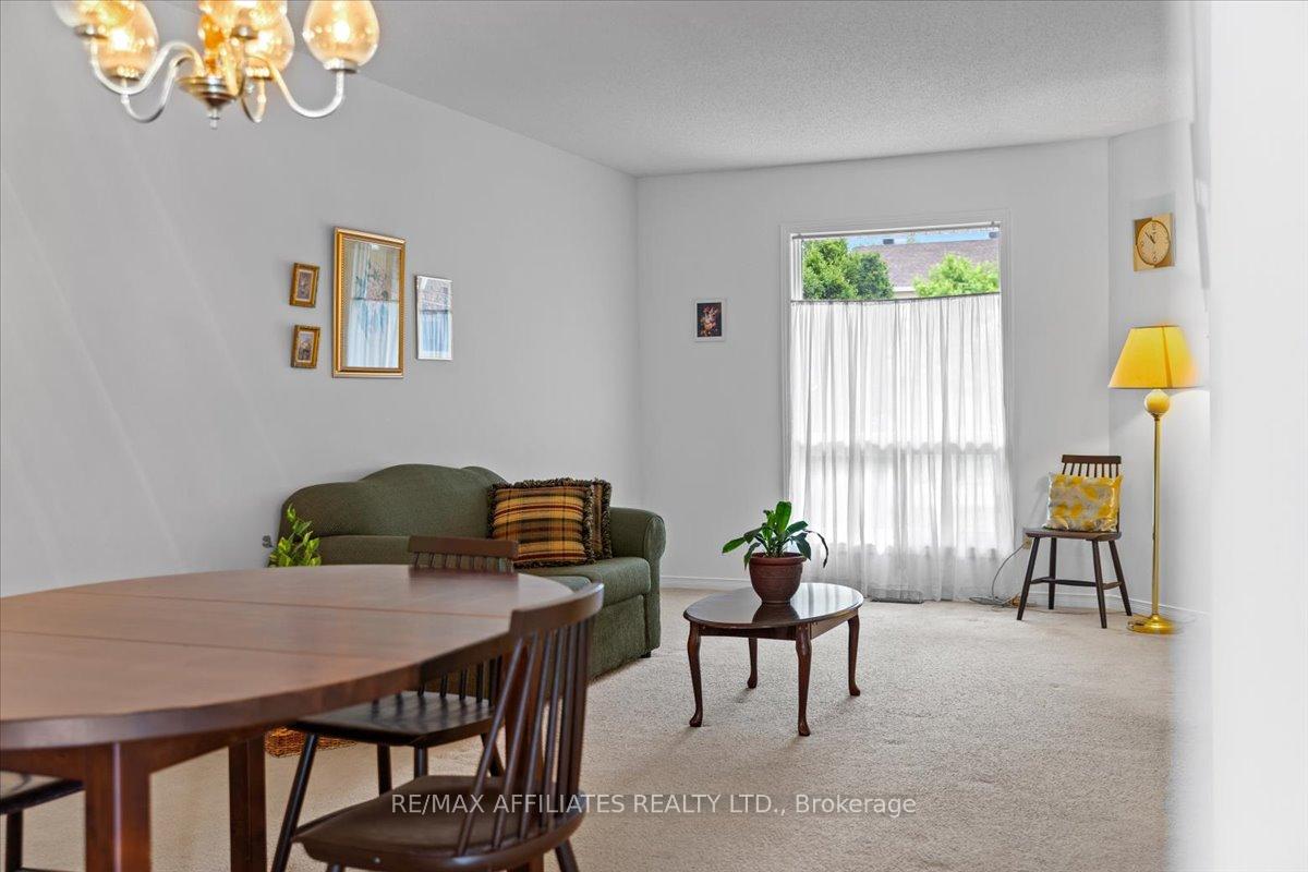 Photo 7 of 51 Newport Crescent, Ottawa, Hunt Club Park/Greenboro — HOMEH