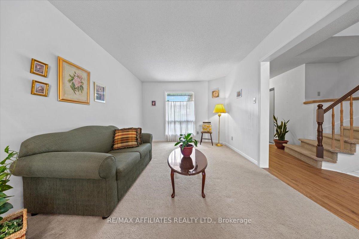Photo 12 of 51 Newport Crescent, Ottawa, Hunt Club Park/Greenboro — HOMEH