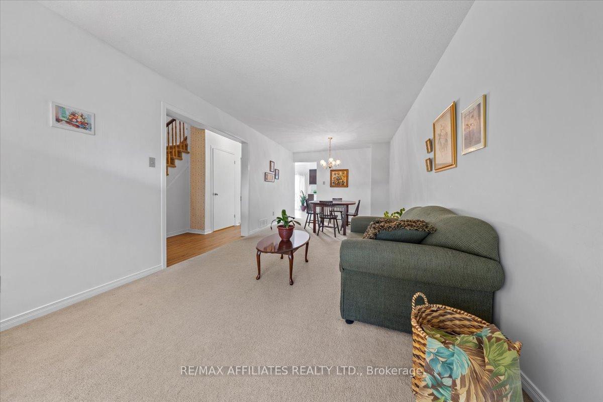 Photo 13 of 51 Newport Crescent, Ottawa, Hunt Club Park/Greenboro — HOMEH