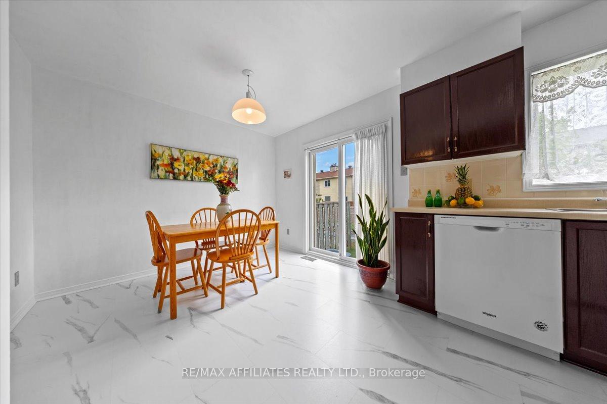 Photo 17 of 51 Newport Crescent, Ottawa, Hunt Club Park/Greenboro — HOMEH