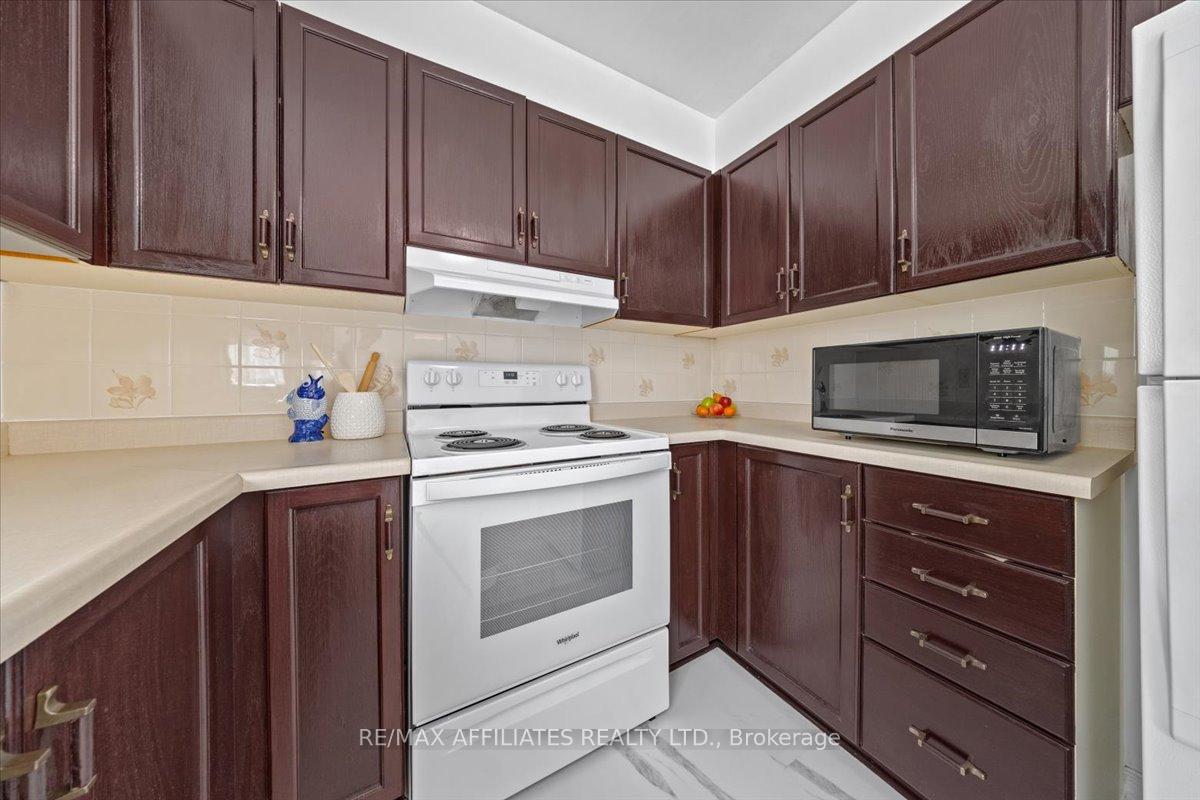 Photo 22 of 51 Newport Crescent, Ottawa, Hunt Club Park/Greenboro — HOMEH