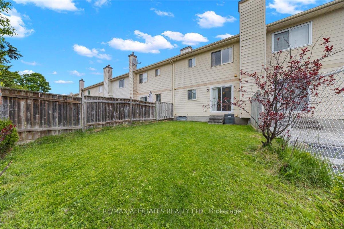 Photo 39 of 51 Newport Crescent, Ottawa, Hunt Club Park/Greenboro — HOMEH