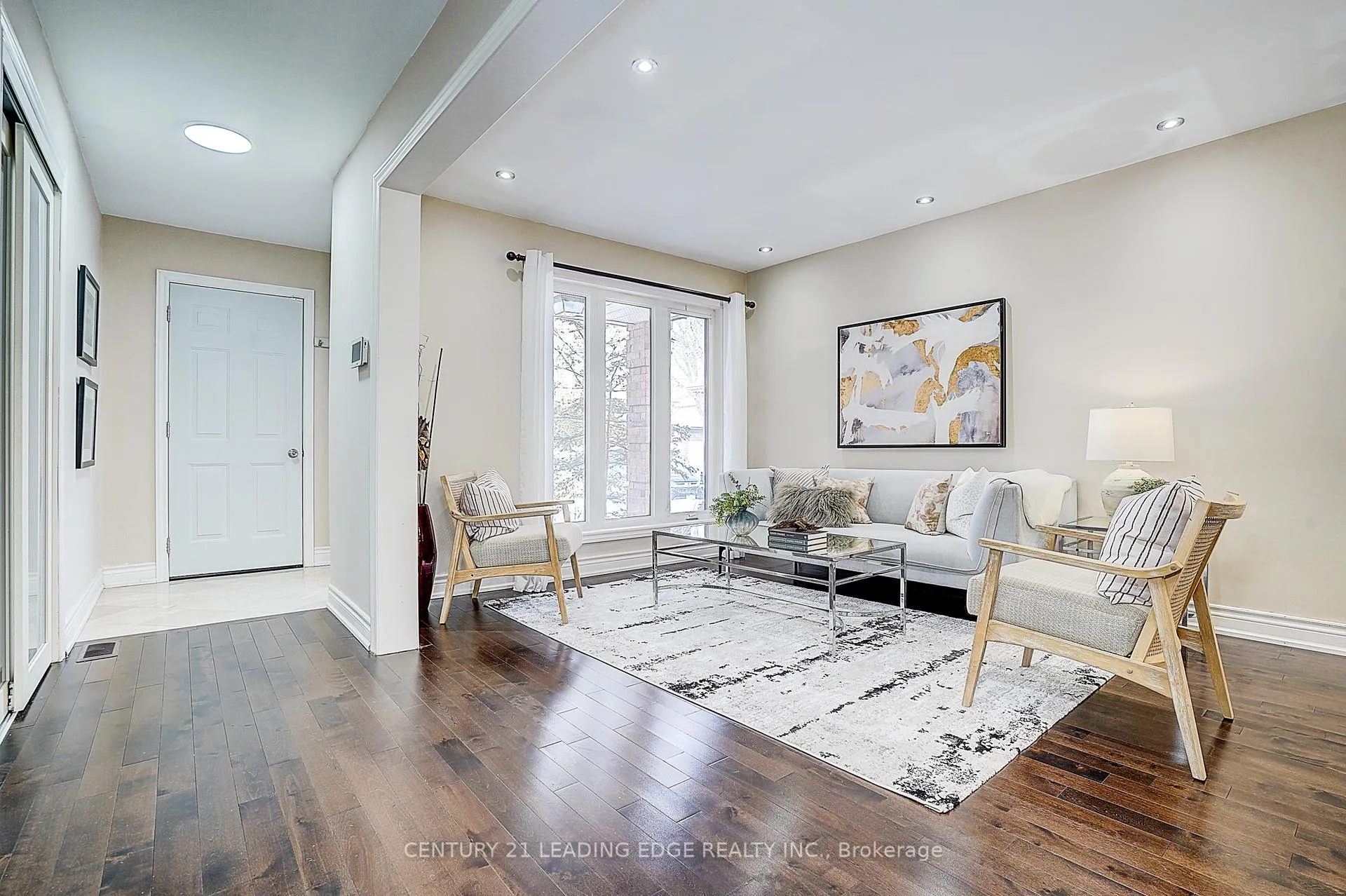 Photo 7 of 88 Spragg Circle, Markham, Markham Village — HOMEH