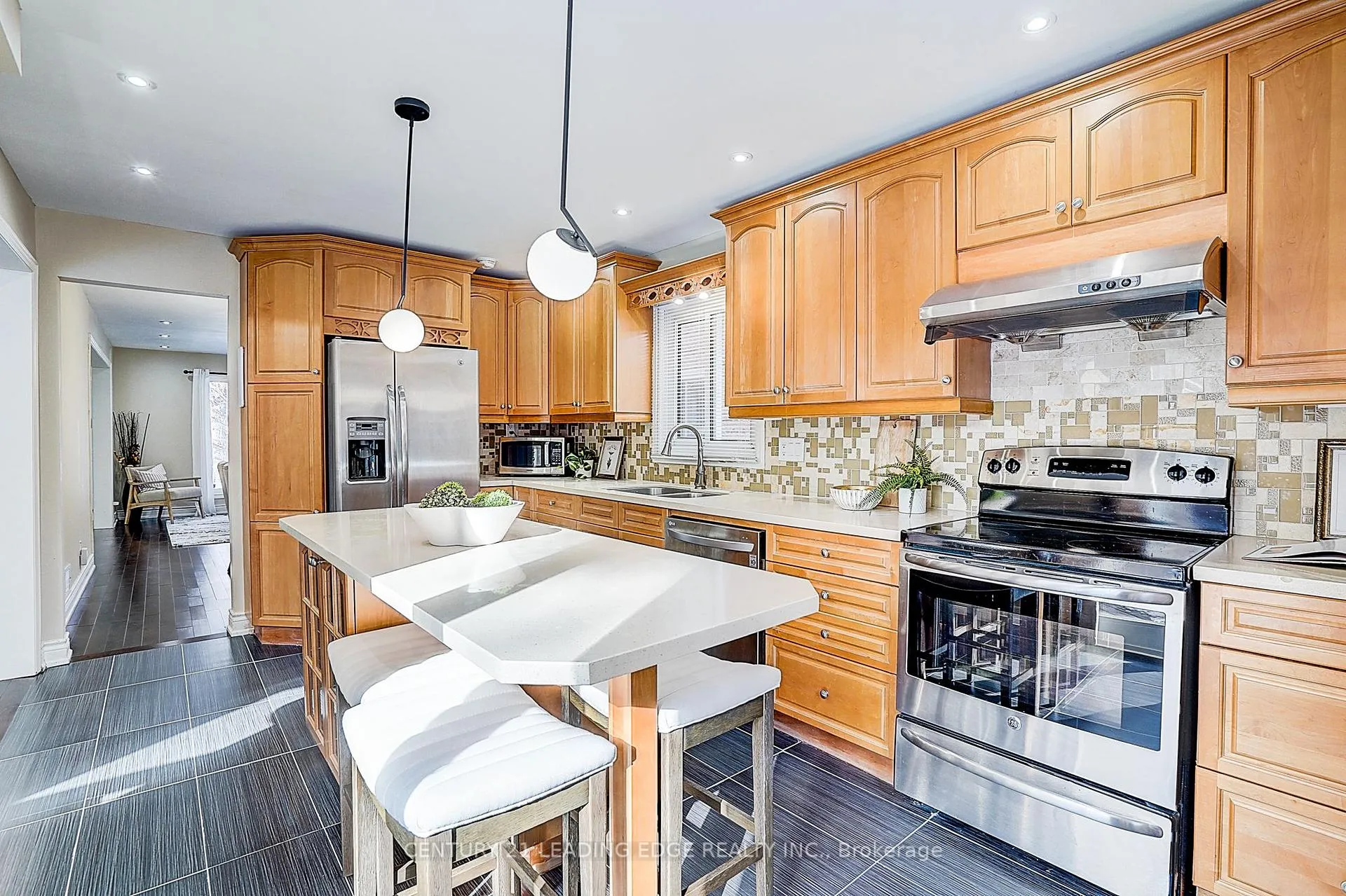 Photo 29 of 88 Spragg Circle, Markham, Markham Village — HOMEH