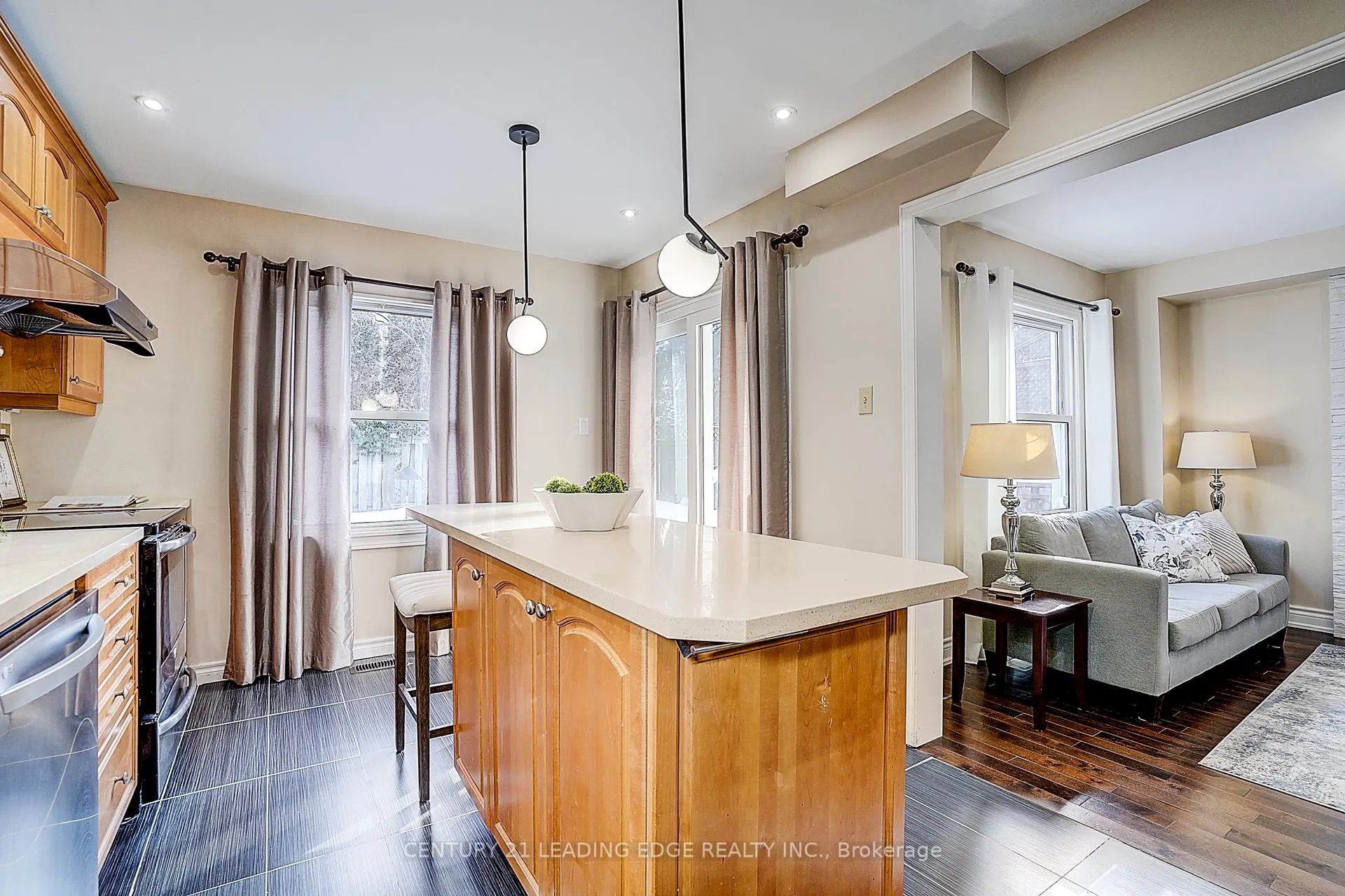 Photo 30 of 88 Spragg Circle, Markham, Markham Village — HOMEH
