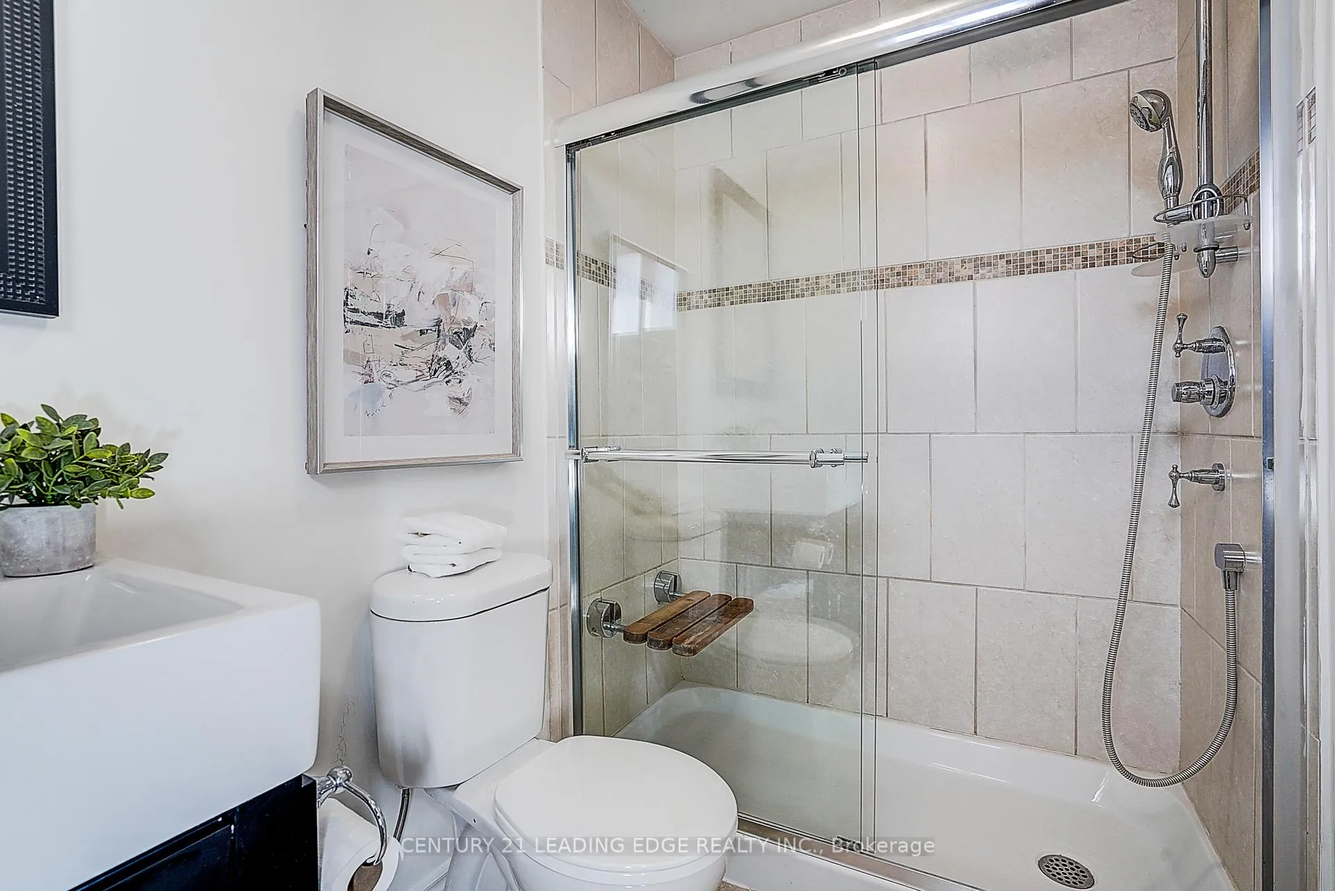 Photo 38 of 88 Spragg Circle, Markham, Markham Village — HOMEH