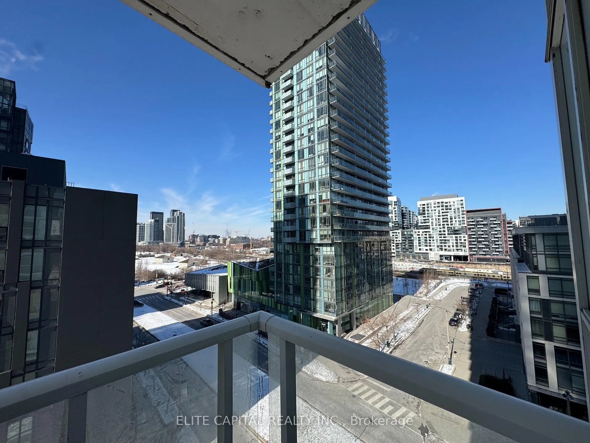 Photo 14 of Unit 907, 85 Queens Wharf Road, Toronto, Waterfront Communities — HOMEH