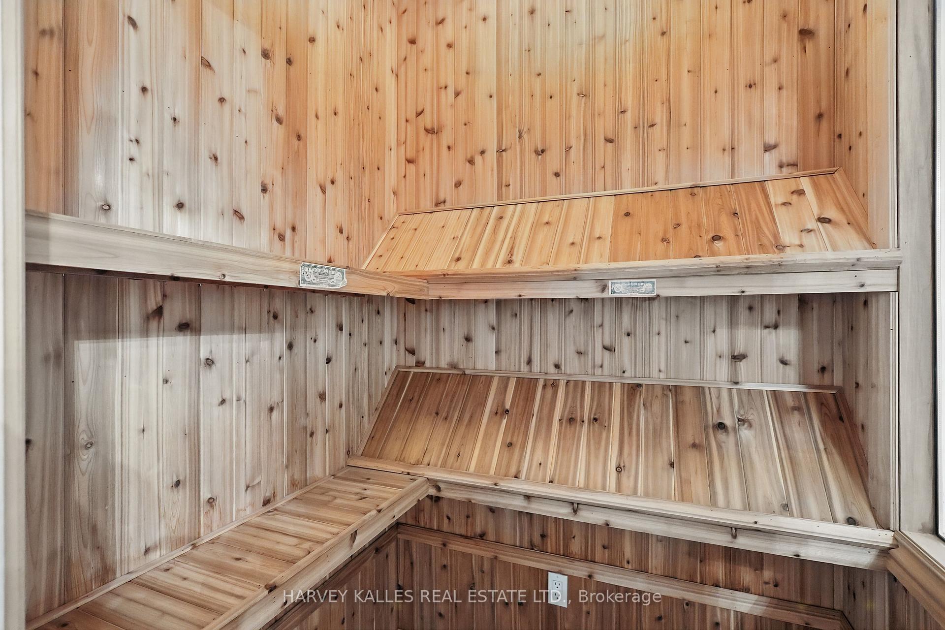 Photo 35 of 443 Dearbourne Avenue, King, King City — HOMEH