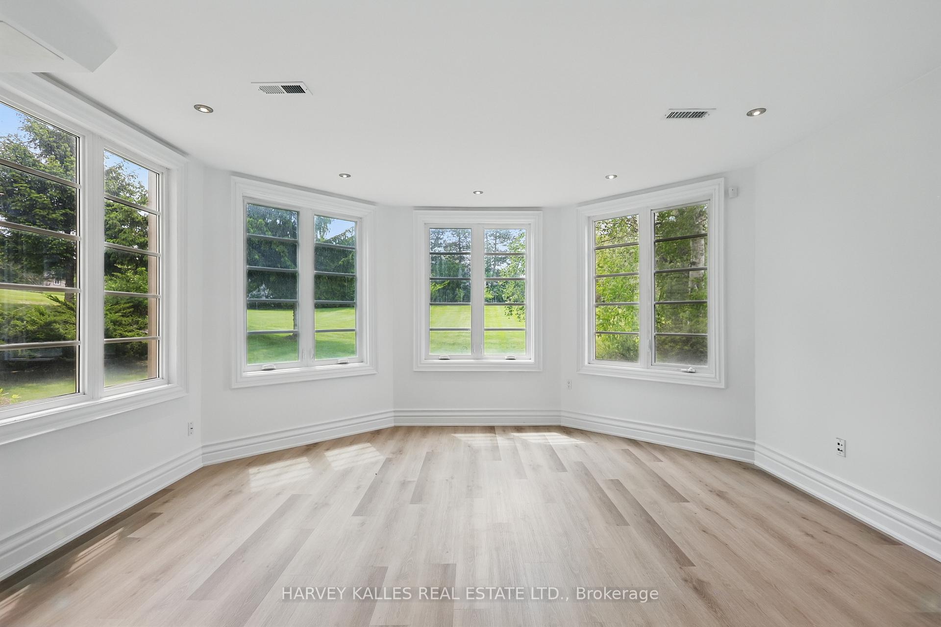 Photo 38 of 443 Dearbourne Avenue, King, King City — HOMEH