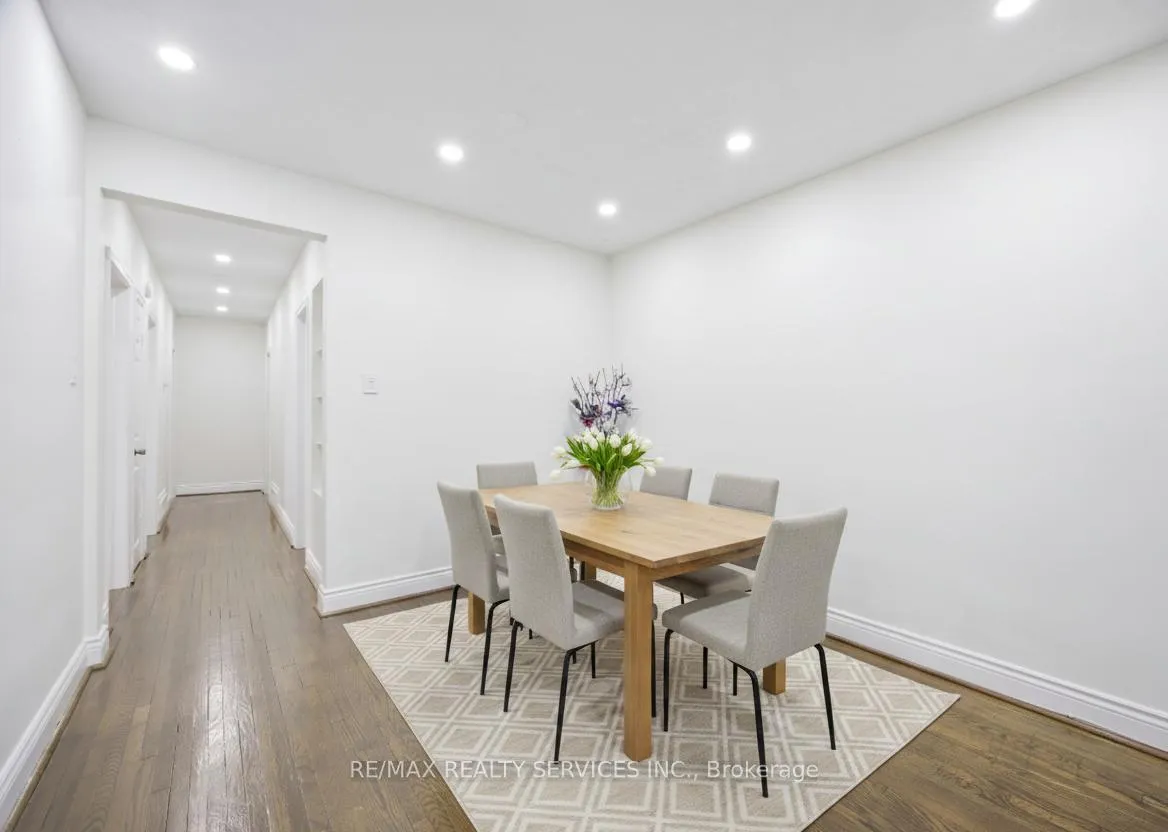 Photo 6 of 21 Radwinter Drive, Etobicoke, Thistletown-Beaumonde Heights — HOMEH
