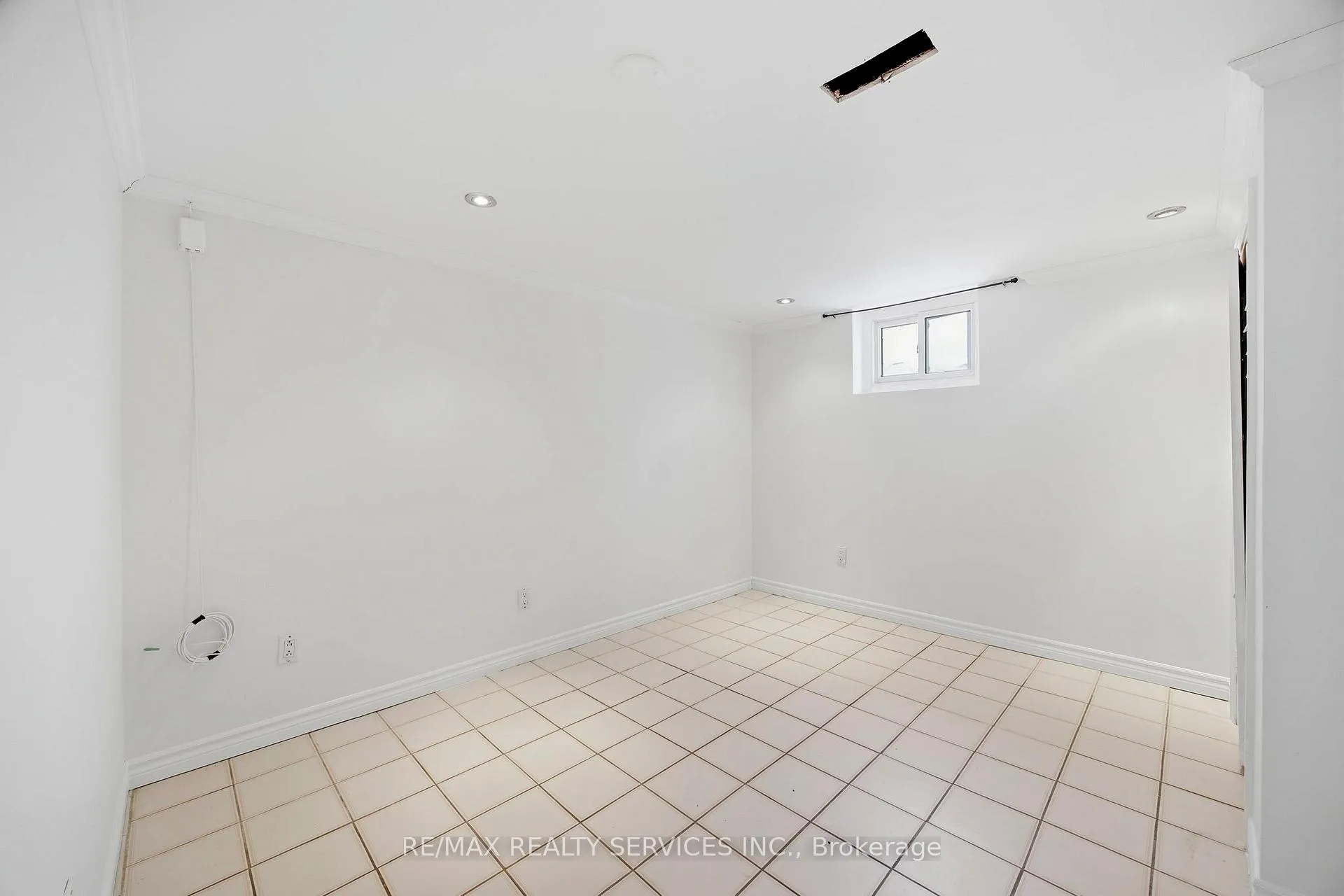 Photo 28 of 21 Radwinter Drive, Etobicoke, Thistletown-Beaumonde Heights — HOMEH
