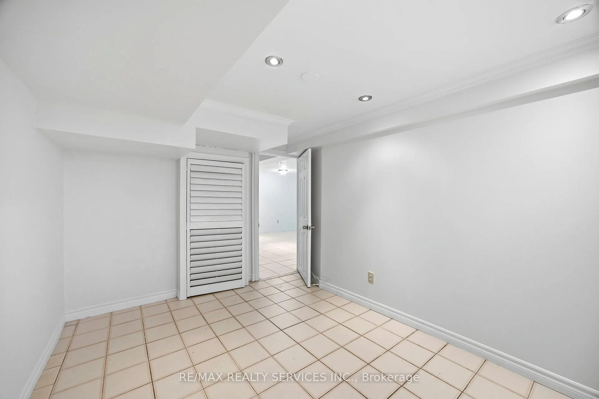 Photo 29 of 21 Radwinter Drive, Etobicoke, Thistletown-Beaumonde Heights — HOMEH