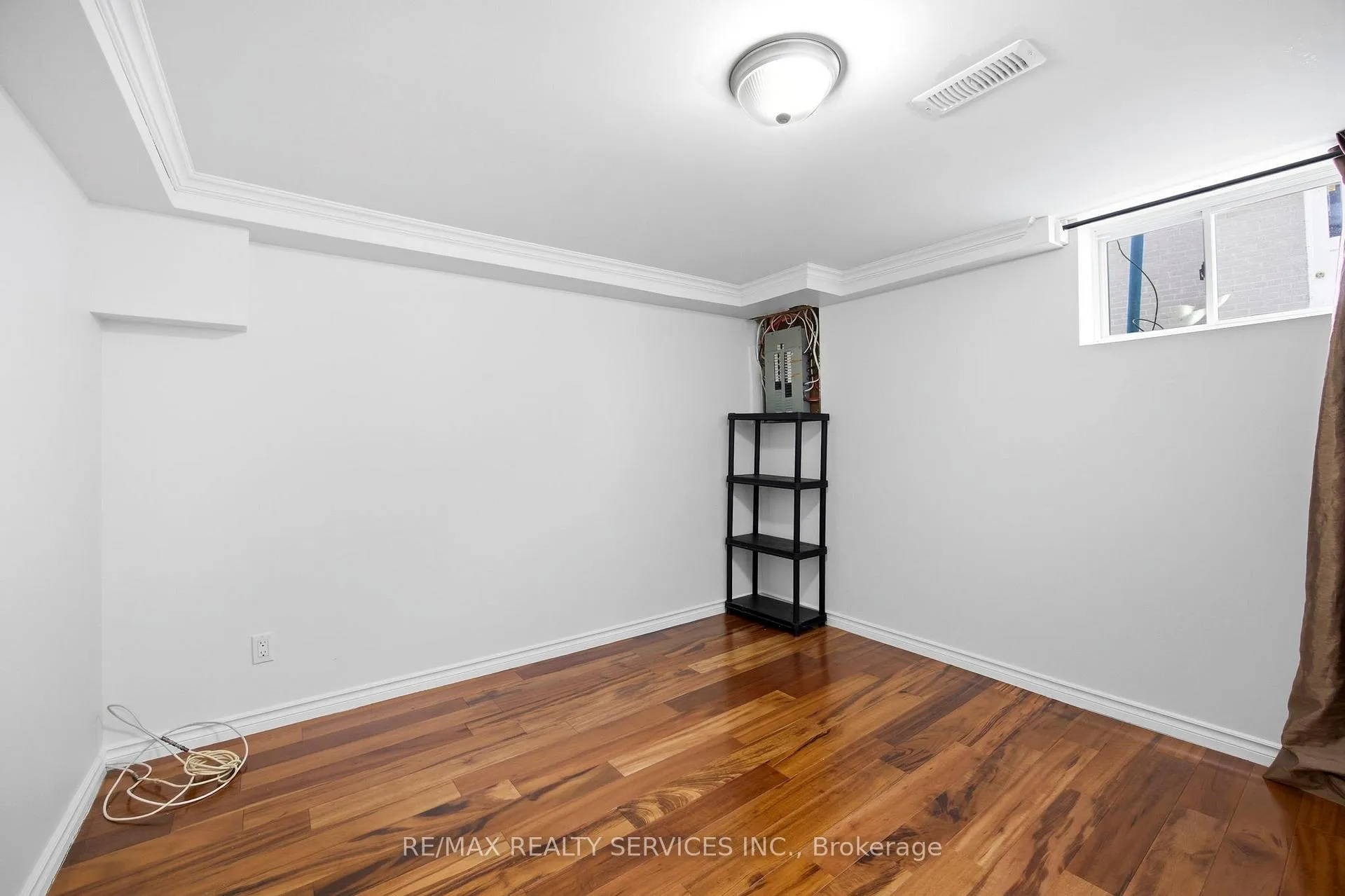 Photo 31 of 21 Radwinter Drive, Etobicoke, Thistletown-Beaumonde Heights — HOMEH