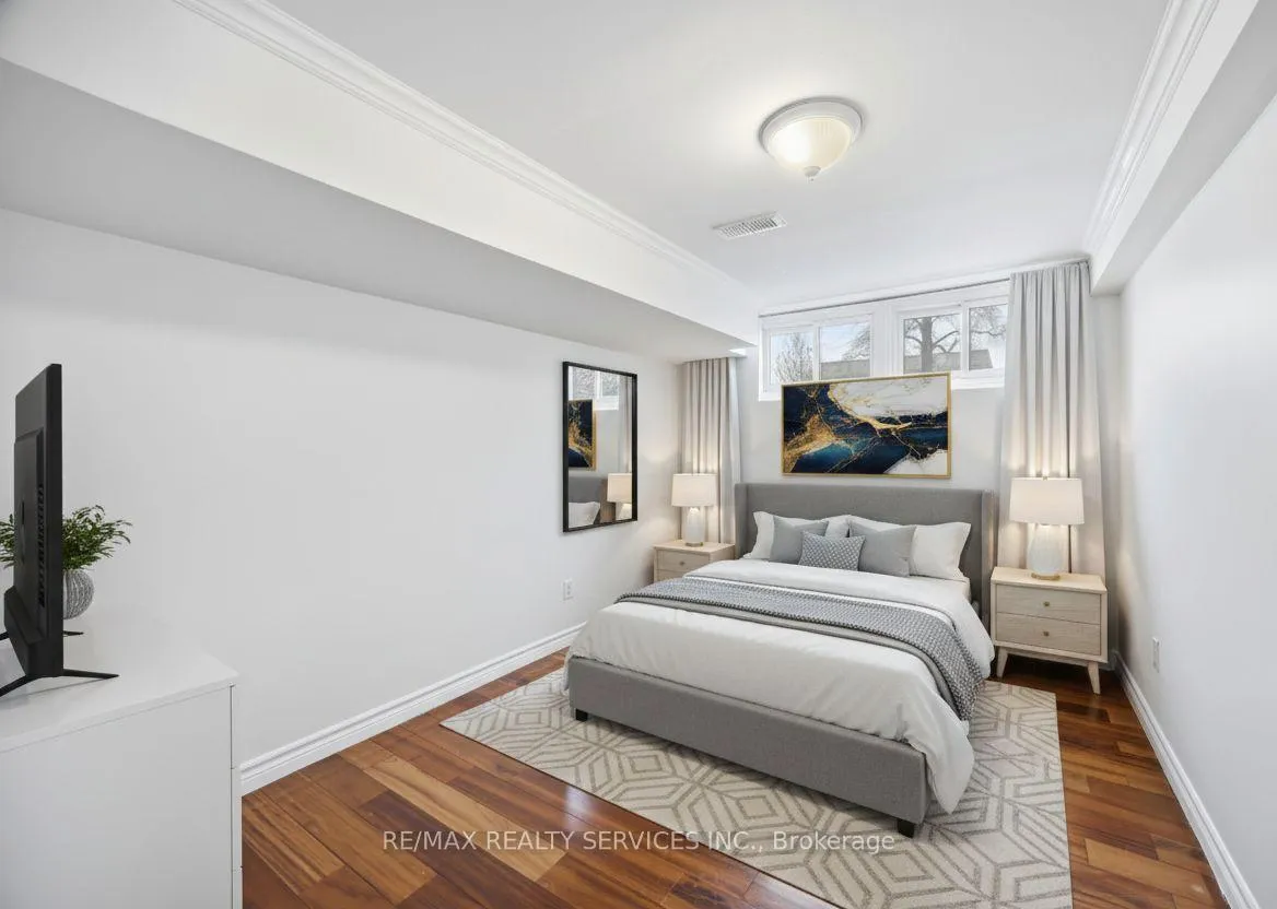 Photo 33 of 21 Radwinter Drive, Etobicoke, Thistletown-Beaumonde Heights — HOMEH