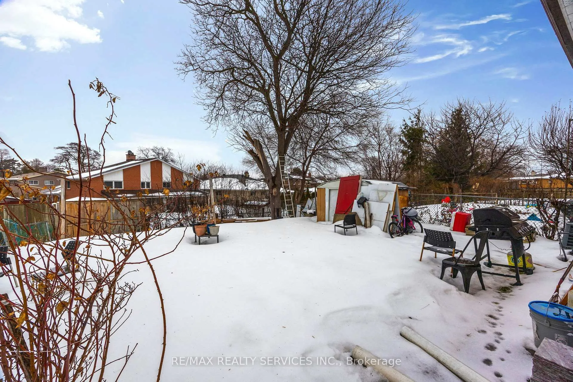 Photo 37 of 21 Radwinter Drive, Etobicoke, Thistletown-Beaumonde Heights — HOMEH