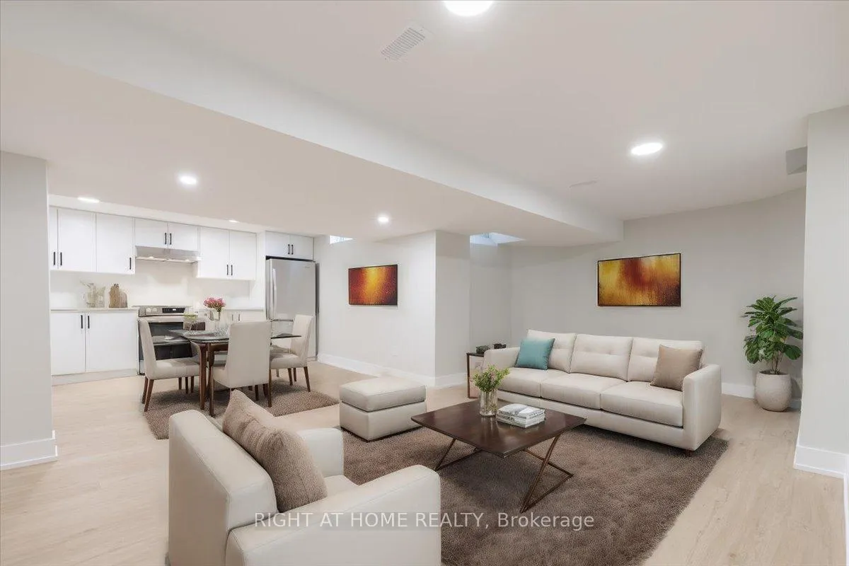 Photo 13 of Unit Lower, 42 Armour Street, Vaughan, Maple — HOMEH
