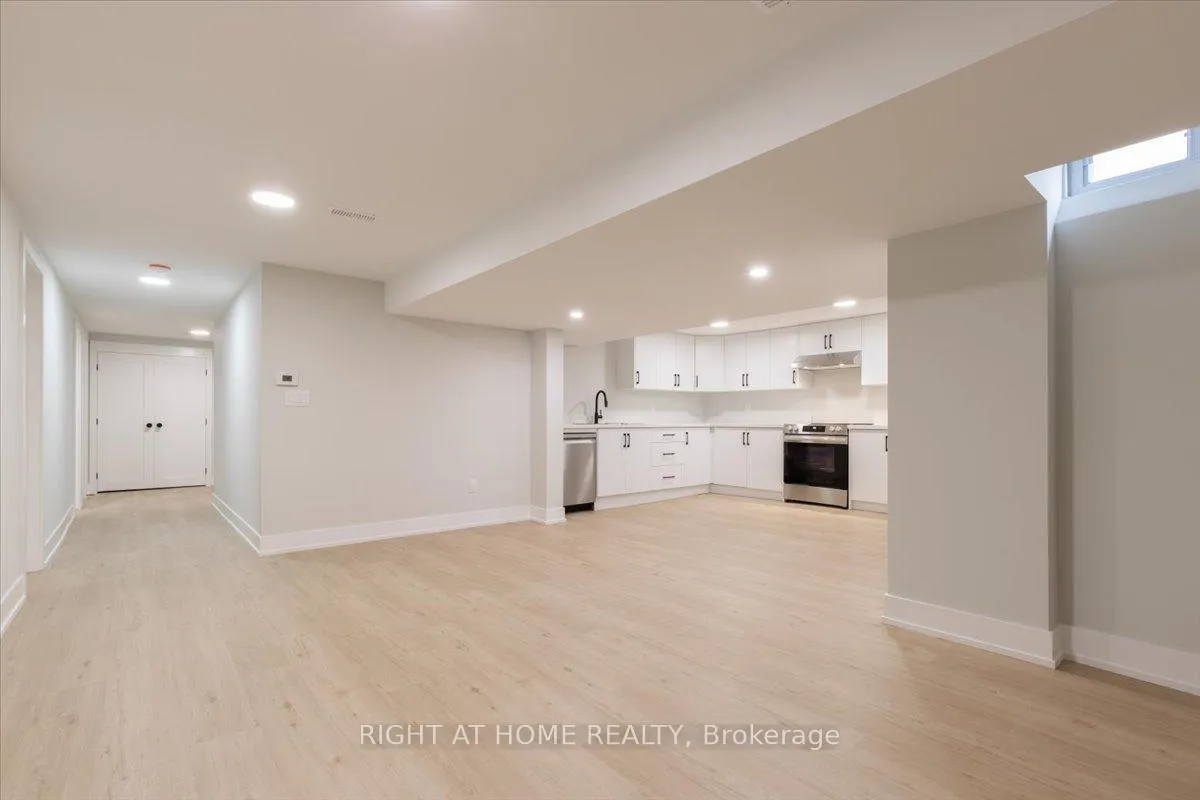 Photo 14 of Unit Lower, 42 Armour Street, Vaughan, Maple — HOMEH