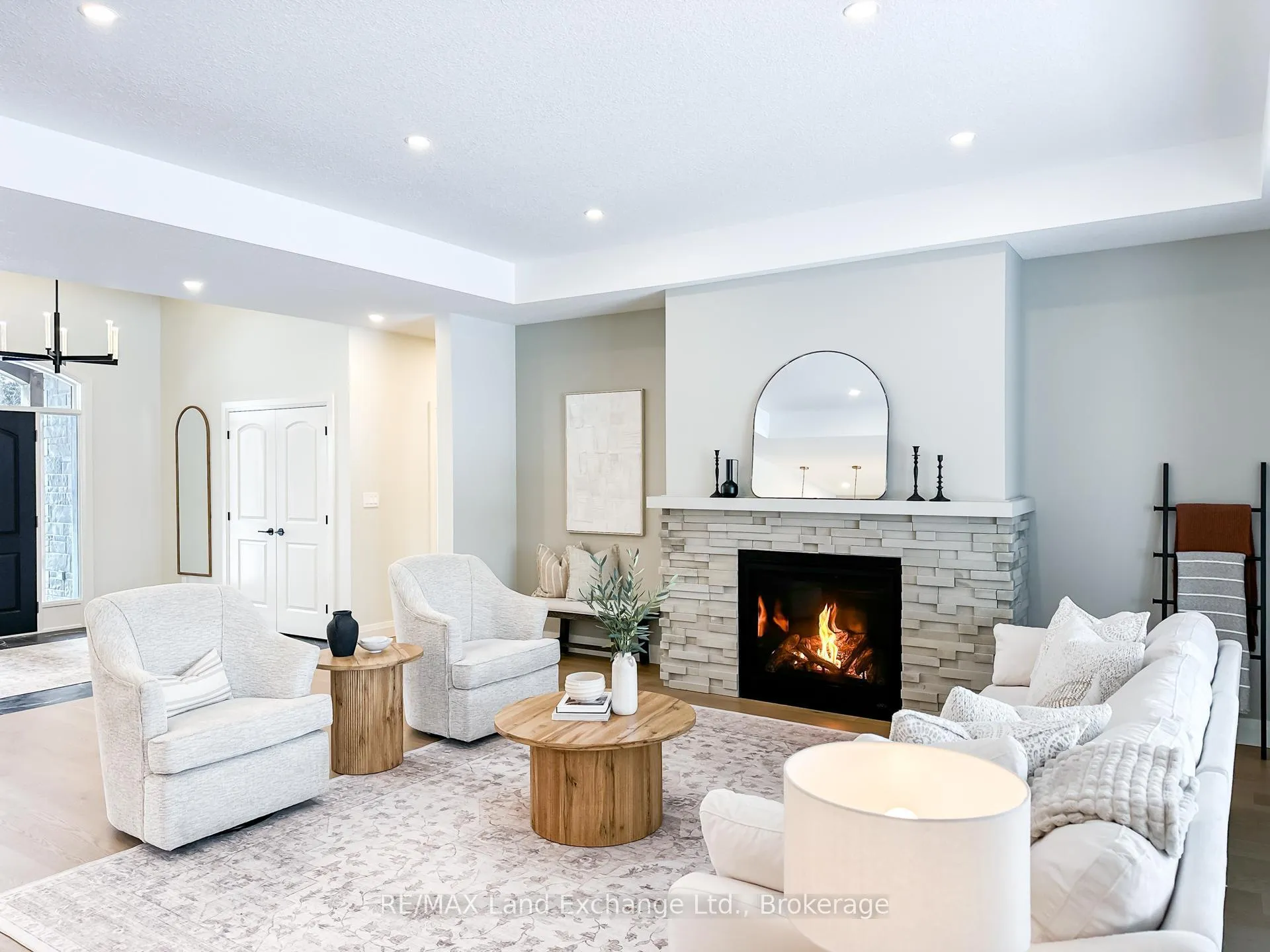 Photo 5 of 920 Bogdanovic Way, Huron-Kinloss — HOMEH