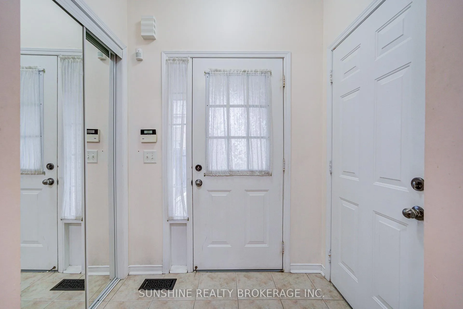 Photo 18 of 357 Bur Oak Avenue, Markham, Berczy — HOMEH