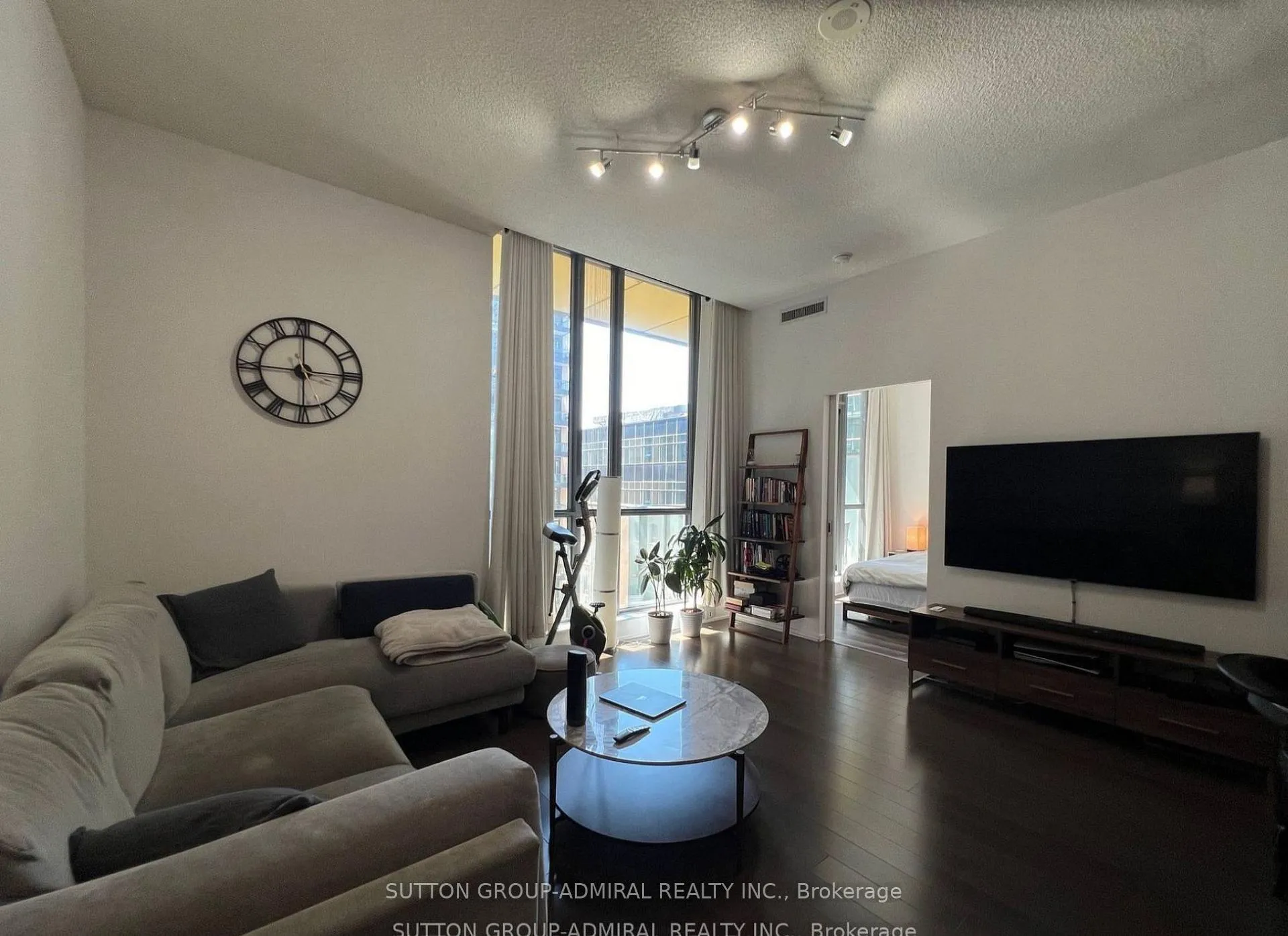Photo 4 of Unit 611, 8 Charlotte Street, Toronto, Waterfront Communities — HOMEH