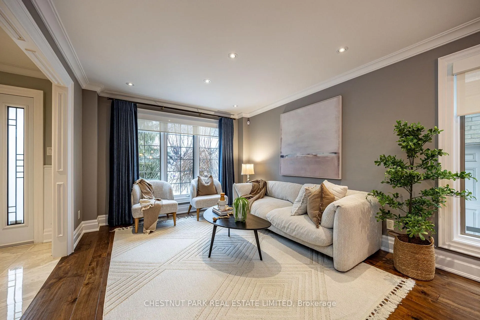 Photo 5 of 104 Gatestone Drive, Hamilton, Stoney Creek Mountain — HOMEH