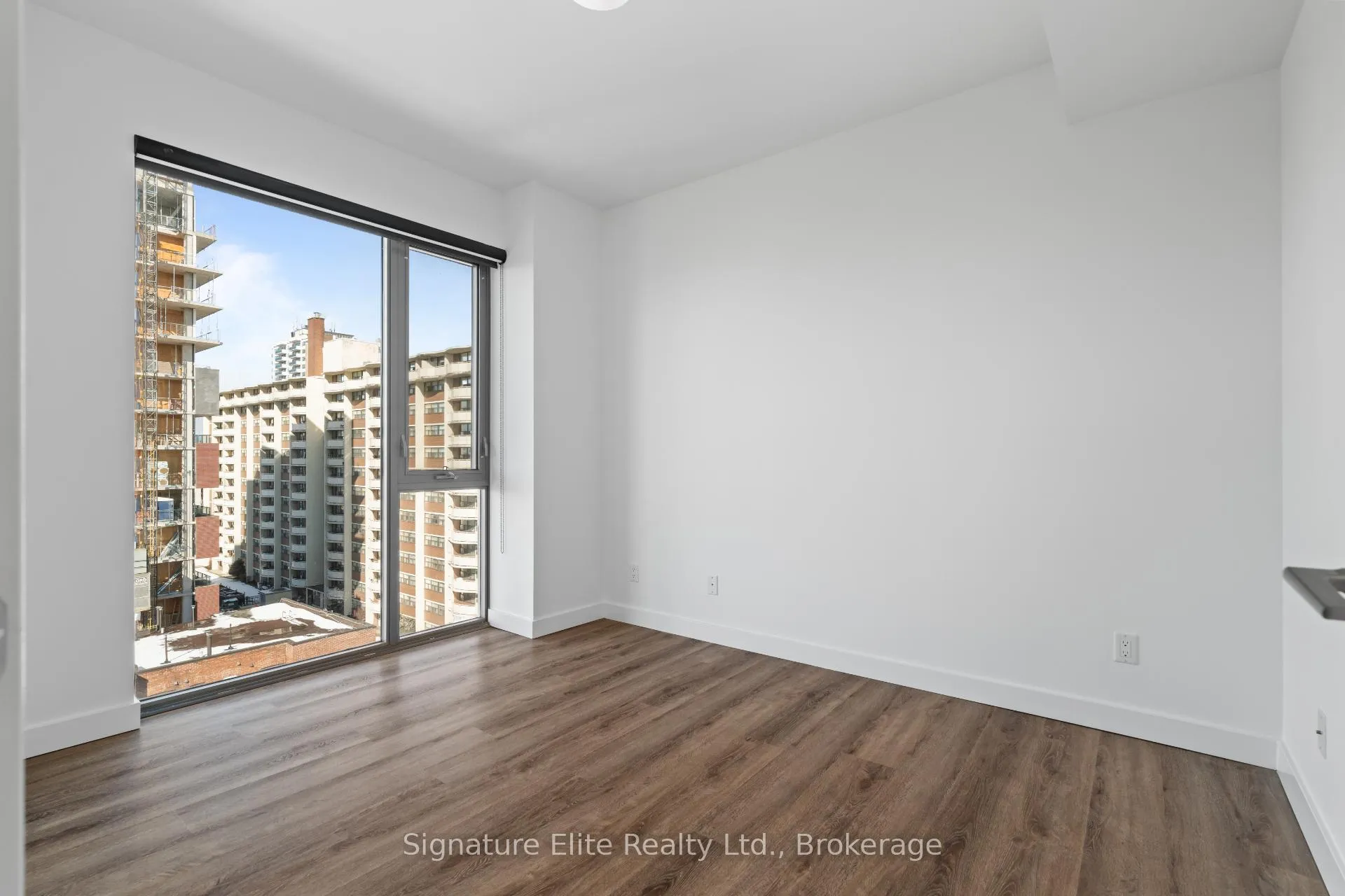 Photo 5 of Unit 804, 109 Vaughan Road, Toronto, Humewood-Cedarvale — HOMEH