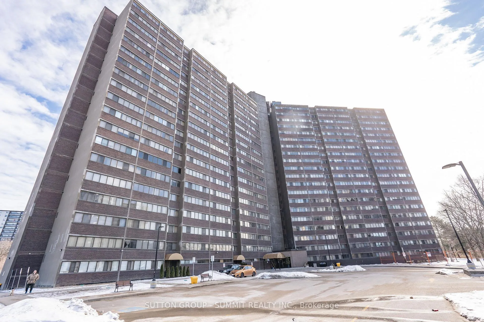 Photo 2 of Unit 1003, 11 Wincott Drive, Etobicoke, Kingsview Village-The Westway — HOMEH