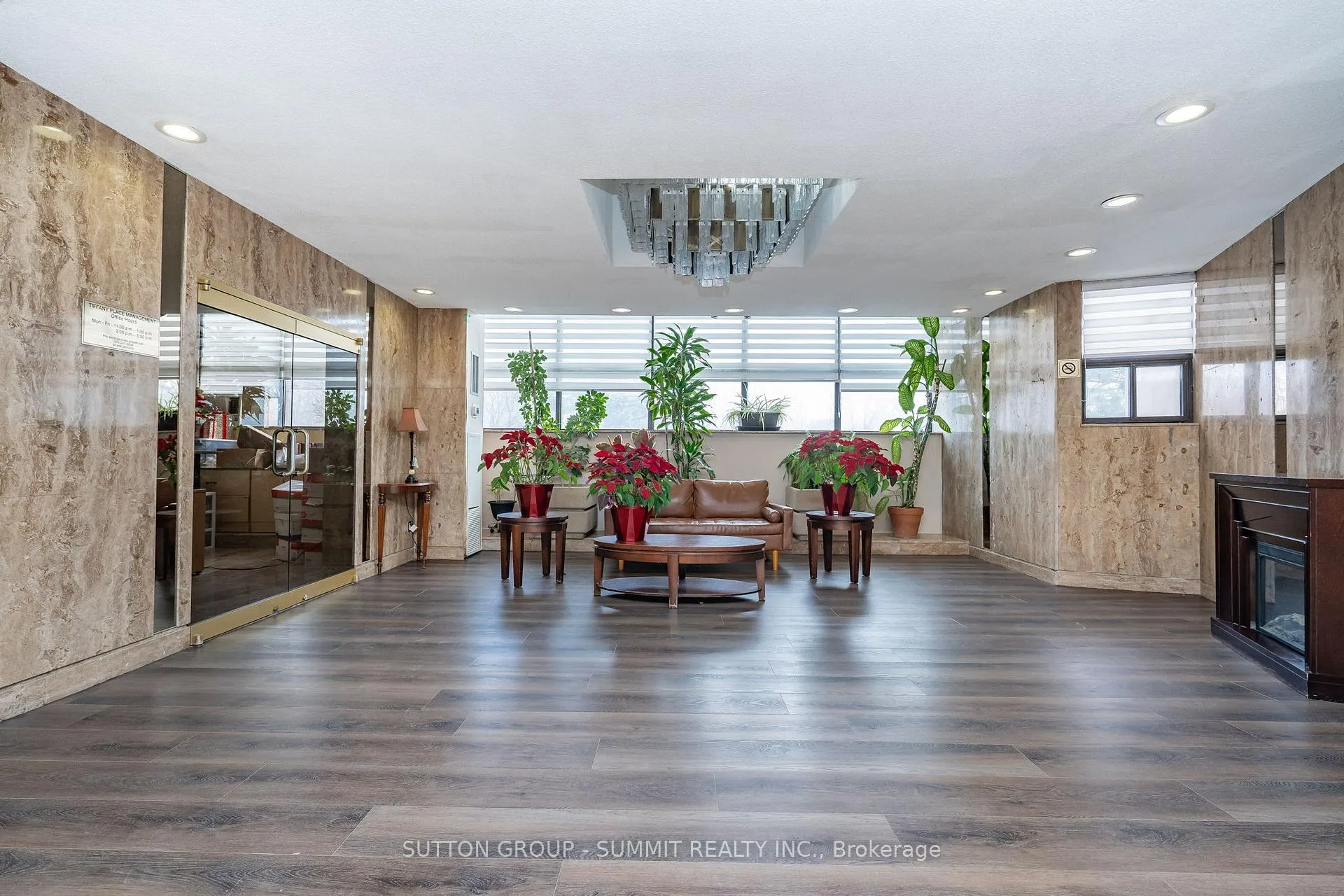 Photo 5 of Unit 1003, 11 Wincott Drive, Etobicoke, Kingsview Village-The Westway — HOMEH