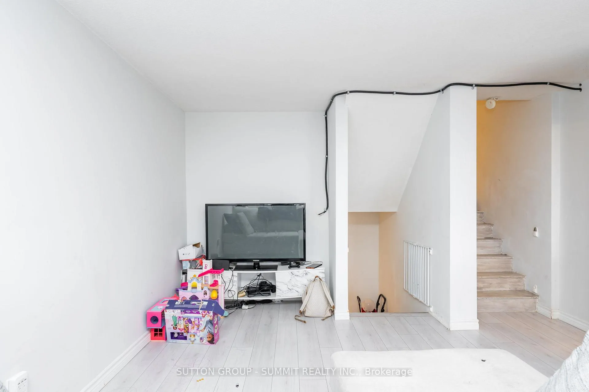 Photo 11 of Unit 1003, 11 Wincott Drive, Etobicoke, Kingsview Village-The Westway — HOMEH