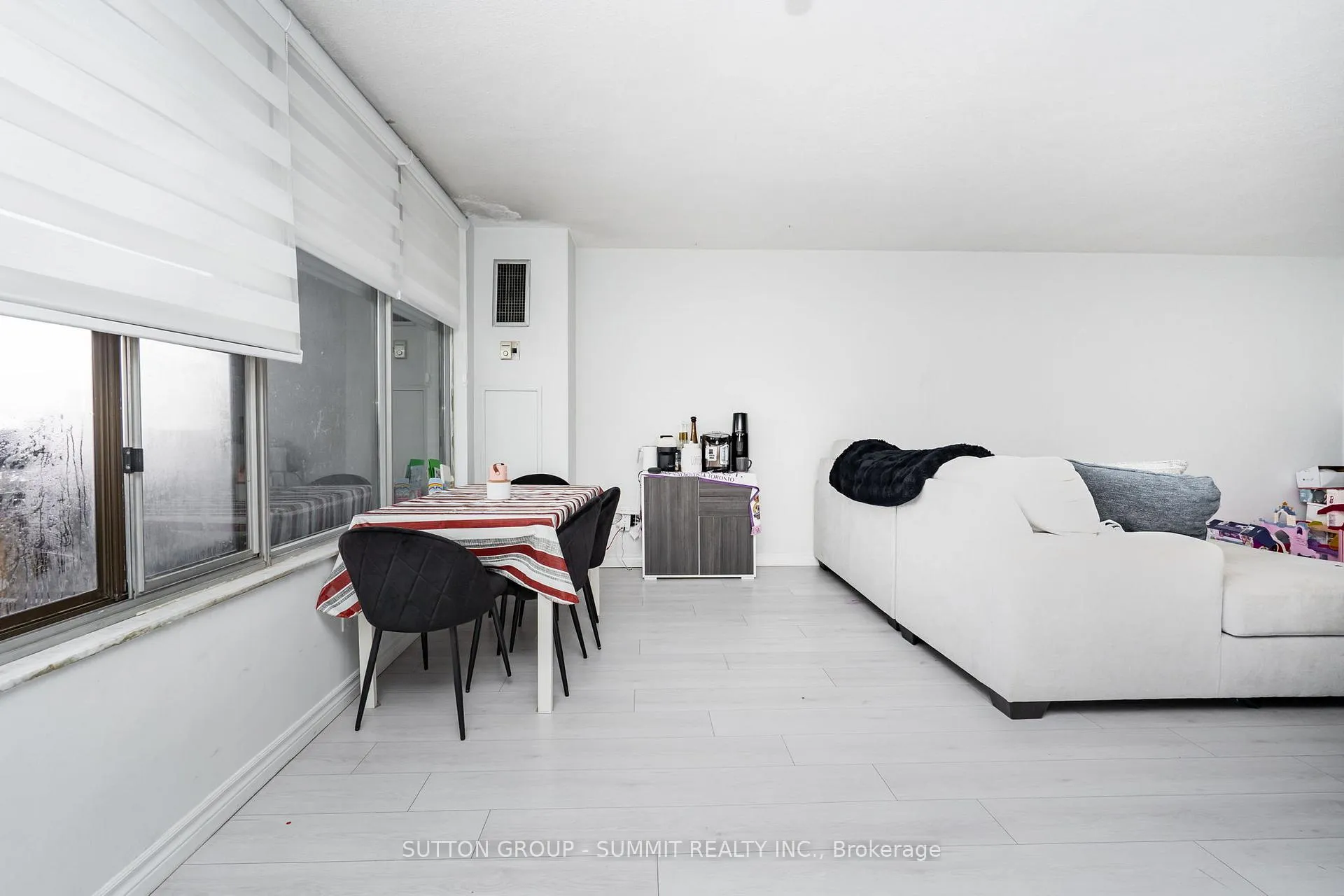 Photo 12 of Unit 1003, 11 Wincott Drive, Etobicoke, Kingsview Village-The Westway — HOMEH