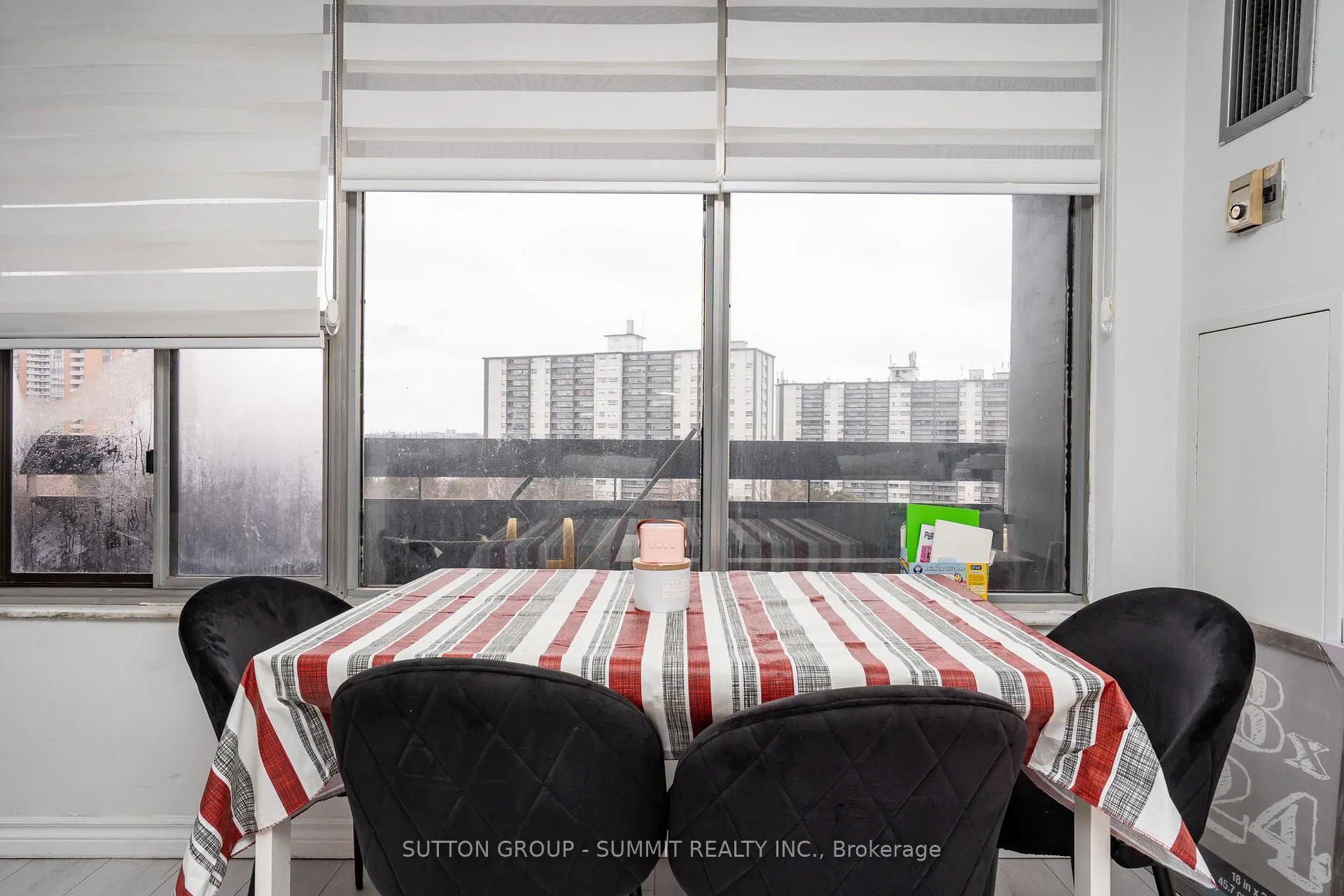 Photo 13 of Unit 1003, 11 Wincott Drive, Etobicoke, Kingsview Village-The Westway — HOMEH